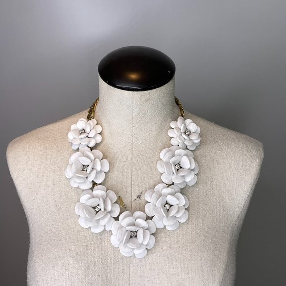 J. Crew Jewelry - NWT J.Crew Rosette White Floral Statement Necklace